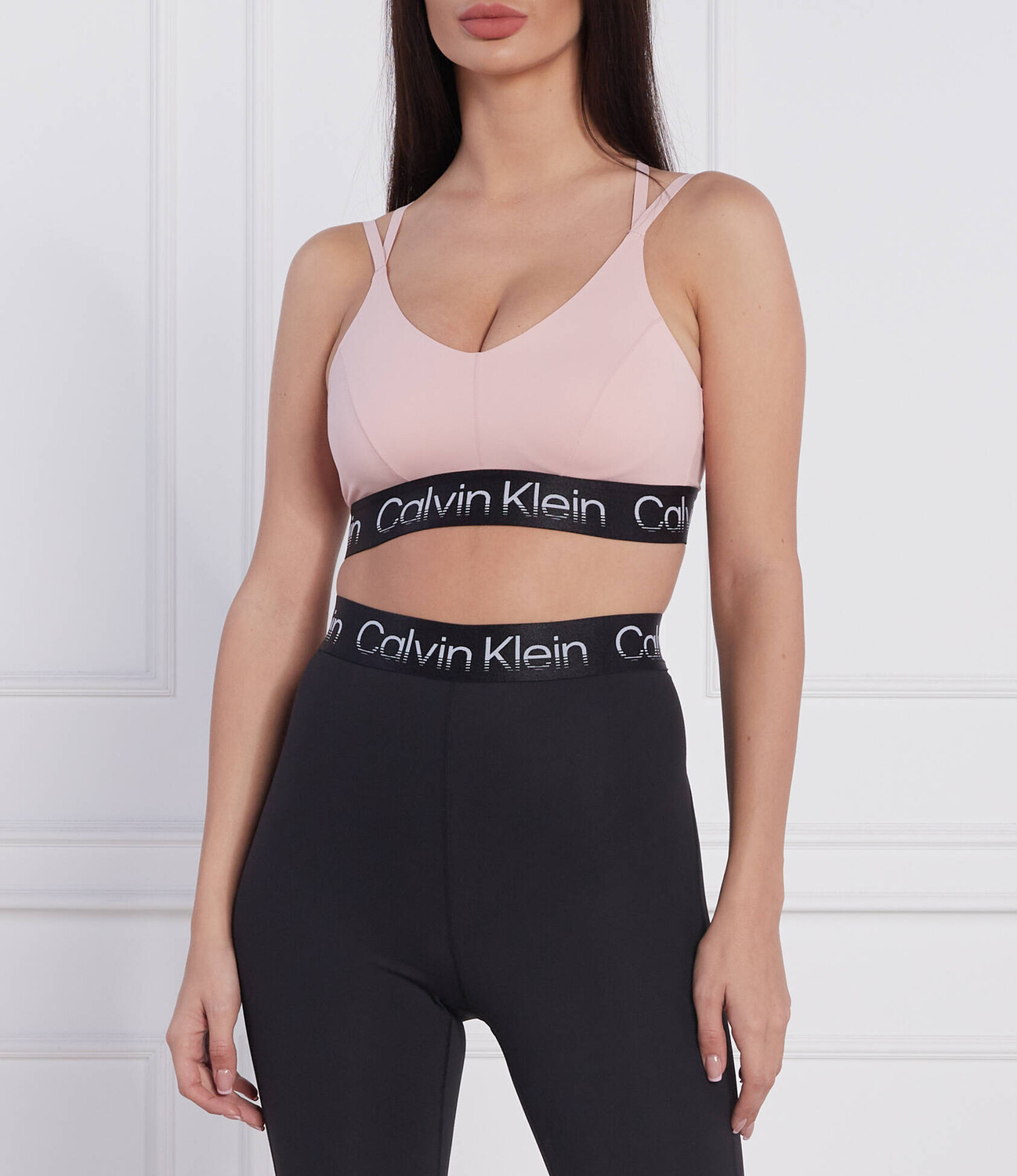 

Бюстгальтер Calvin Klein Performance, пудрово-розовый