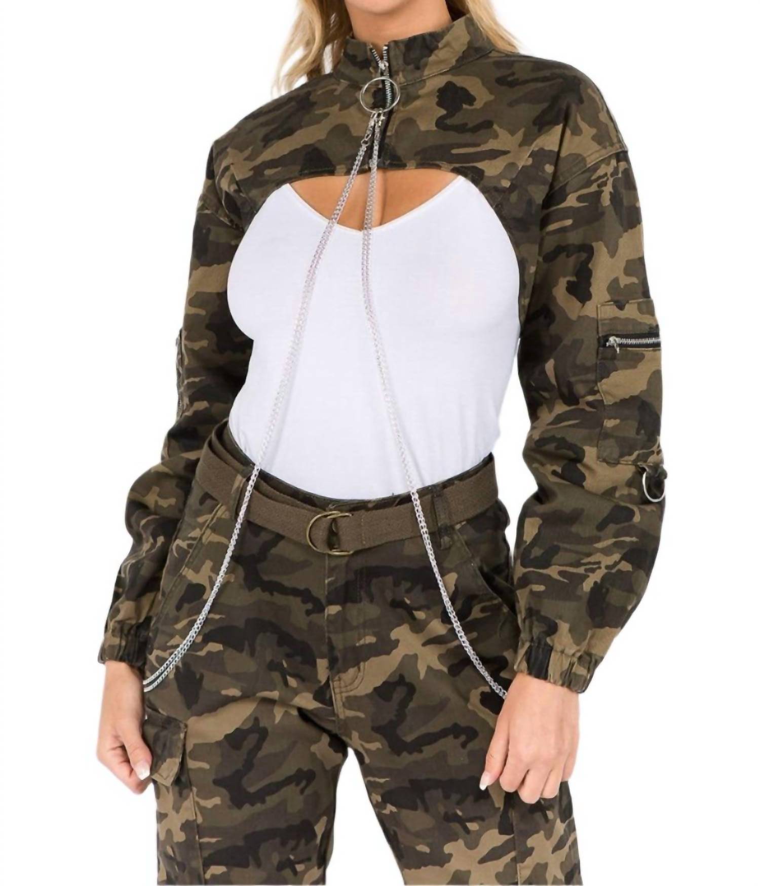 

Укороченная куртка с камуфляжным принтом и цепями в цвете Olive Camo American Bazi