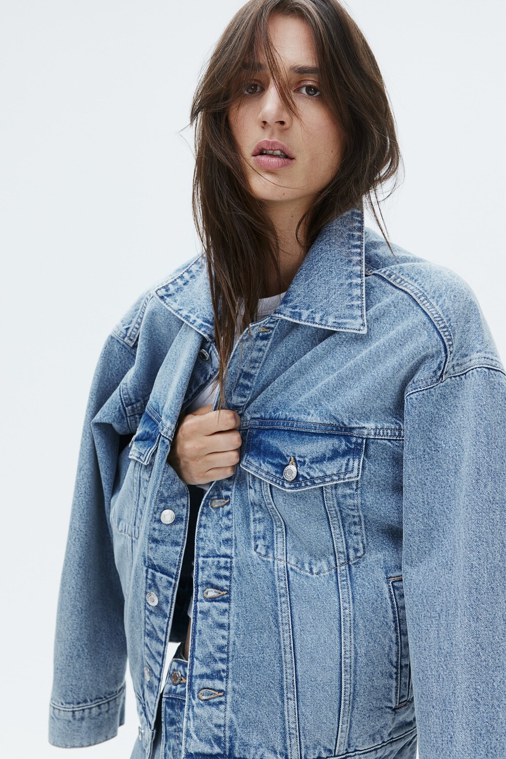 

Джинсовая куртка оверсайз H&M, синий