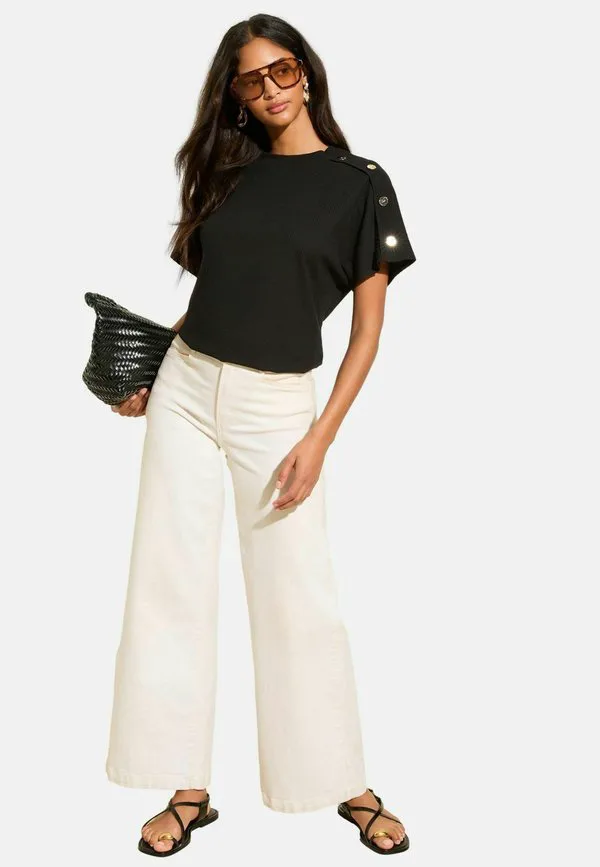 

Футболка с коротким рукавом и принтом, украшенная пуговицами Friends Like These, Black, Черный, Футболка с коротким рукавом и принтом, украшенная пуговицами Friends Like These, Black