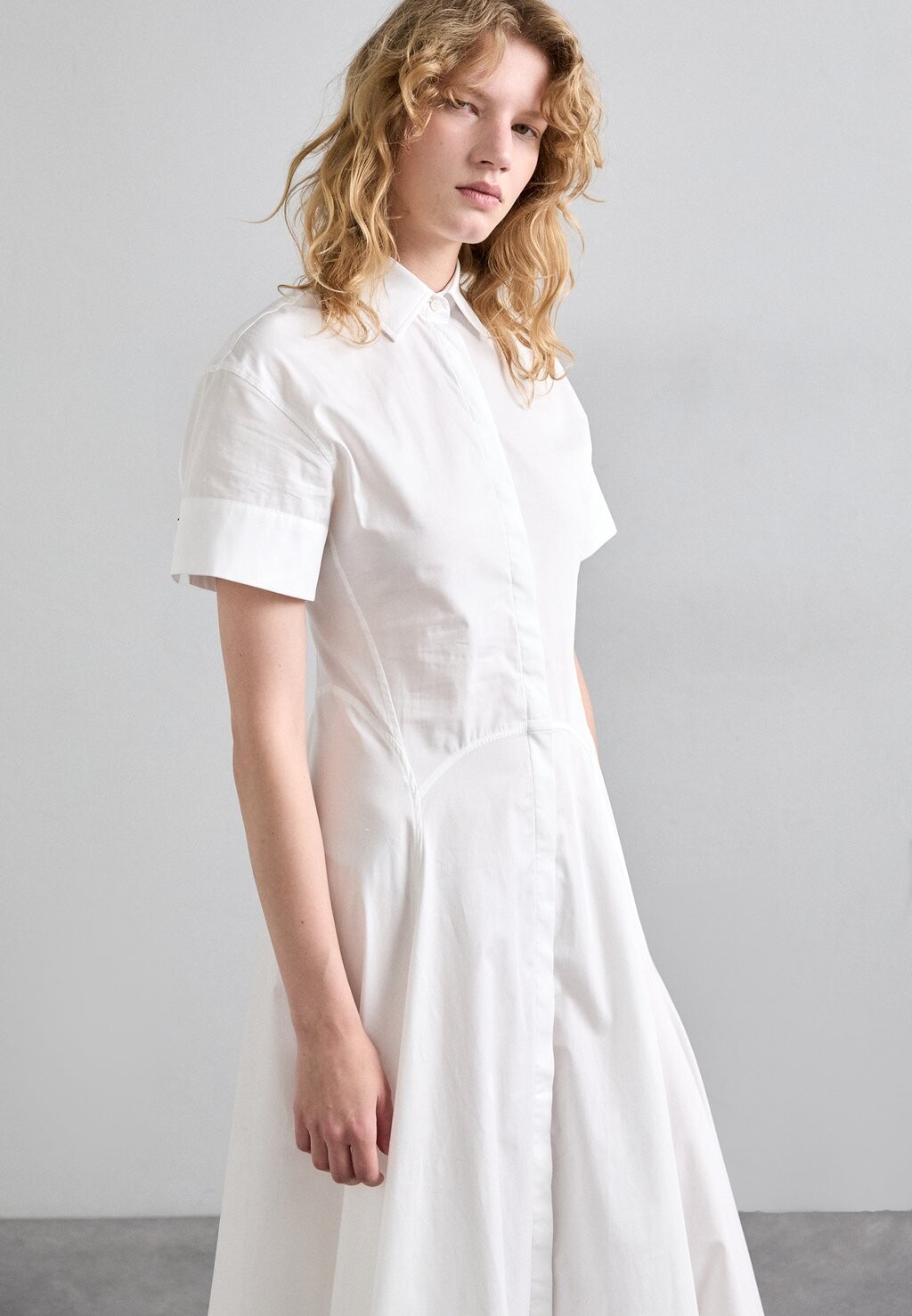 

Платье-блузка PANELLED DRESS Victoria Beckham, белый