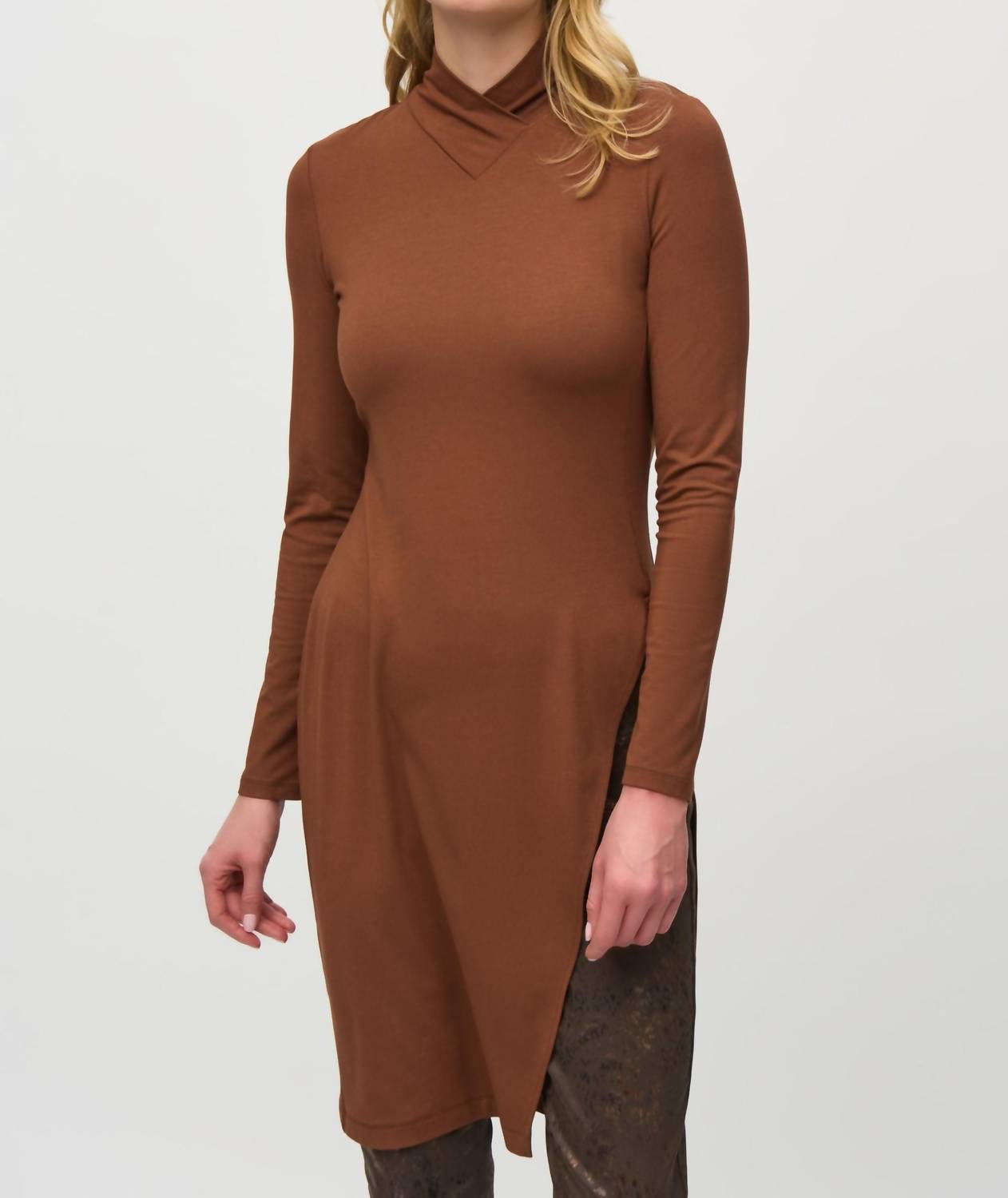 

Облегающая туника с боковым разрезом в каштановом цвете Joseph Ribkoff, Chestnut