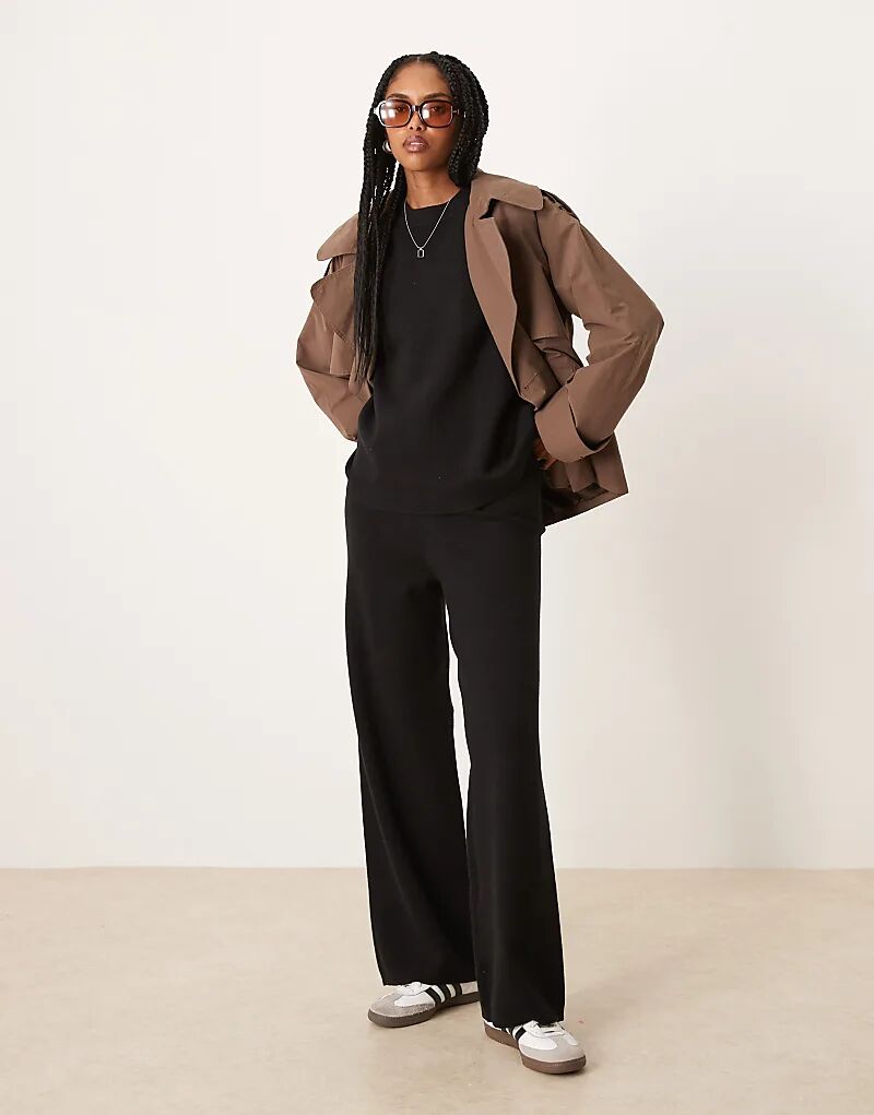 

Трикотажные структурированные брюки ASOS DESIGN черного цвета