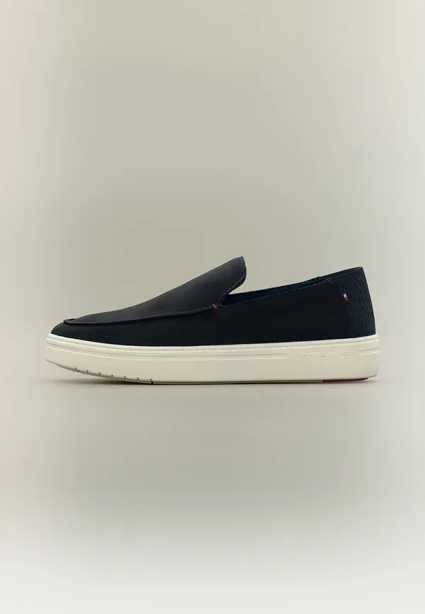 Слипоны Tommy Hilfiger, пустынное небо