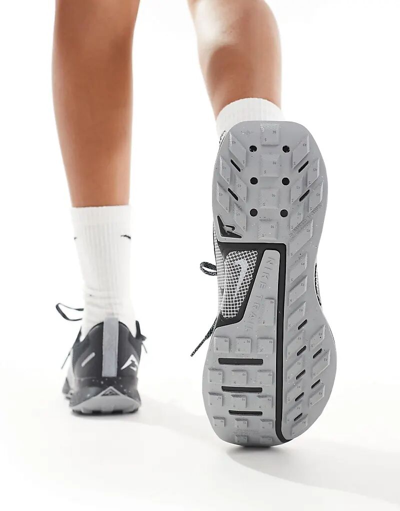 Кроссовки Juniper Trail 3 в тройном черном цвете Nike Running — фото 4