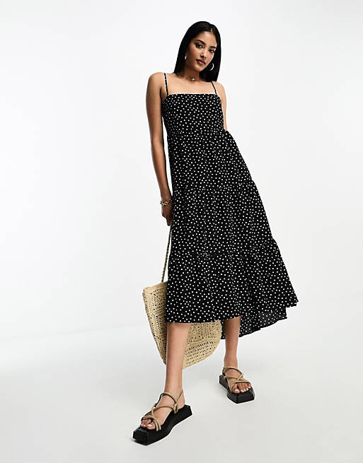 

Многоярусное платье макси с открытой спиной и низким подолом ASOS DESIGN