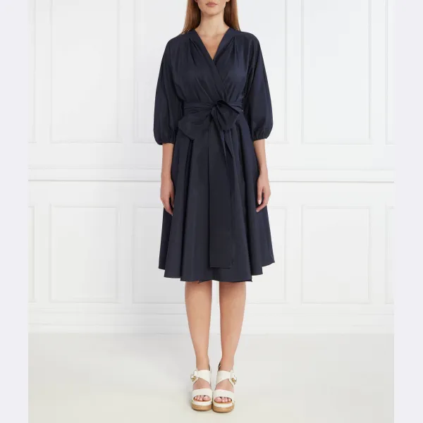 

Магазины одежды Max Mara, синий