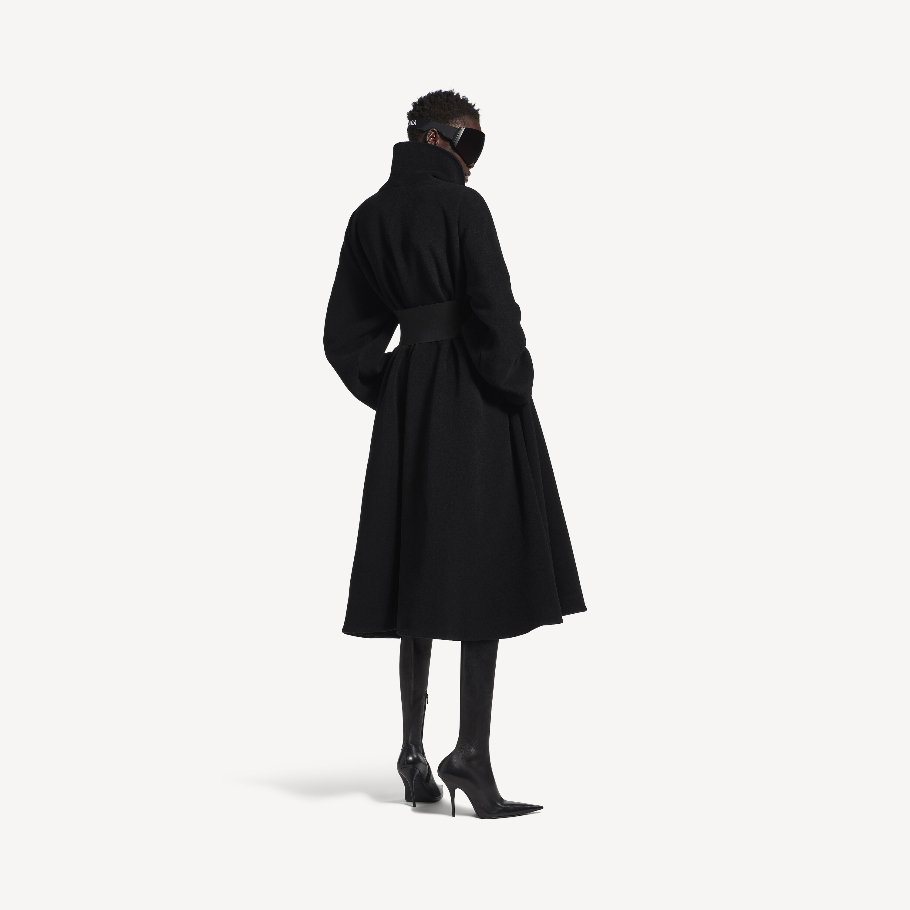 Женское пальто-накидка черного цвета BALENCIAGA, черный — фото 3