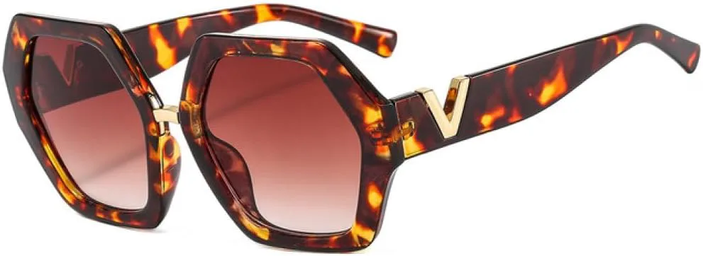 

Стильные солнцезащитные очки Polygon Rainbow Gradient для женщин, винтажные, с крупным змеиным принтом, женские солнцезащитные очки UV400 MTZJH, Leopard Tea