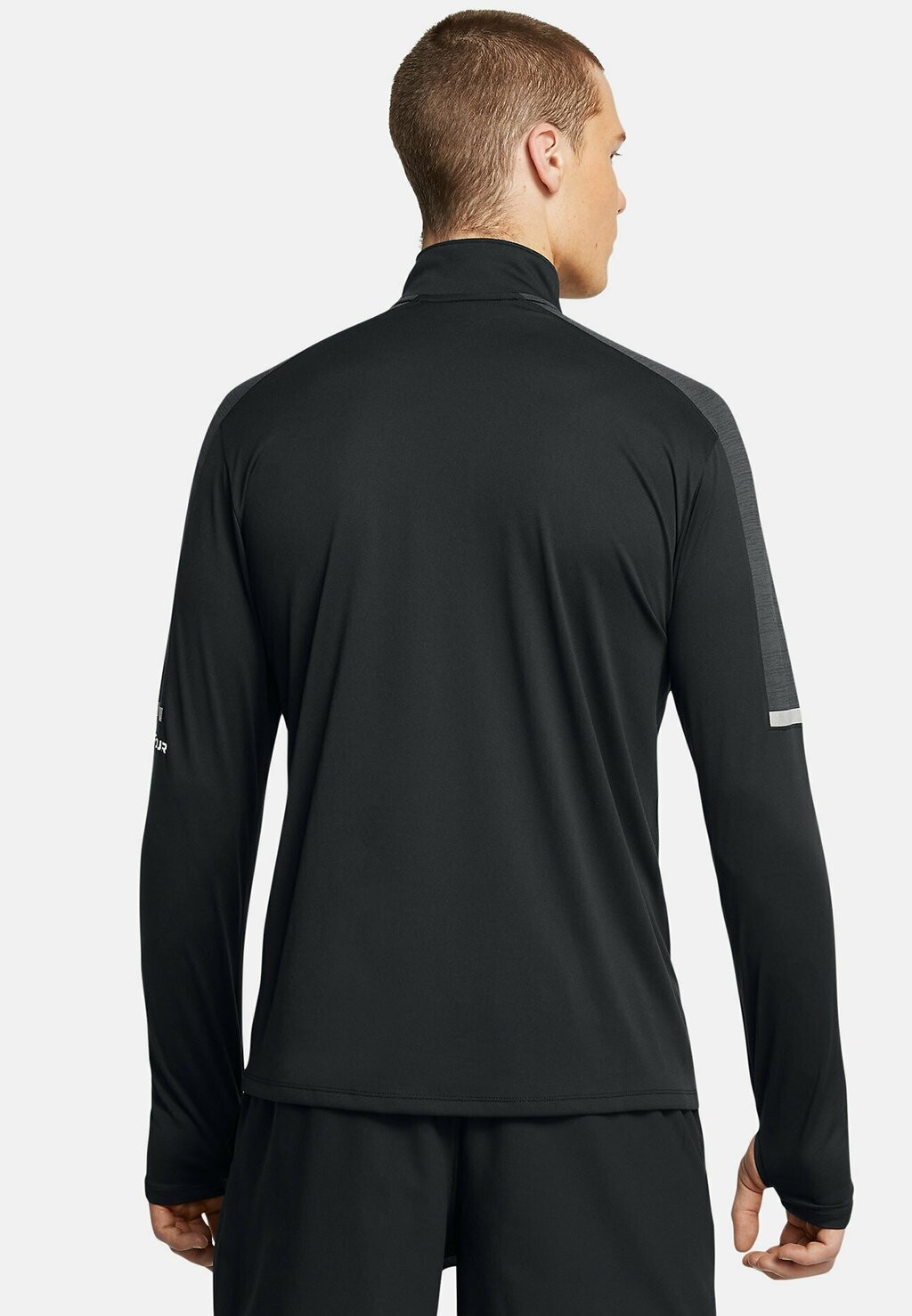 

Футболка с длинным рукавом LONG-SLEEVES Under Armour, черный