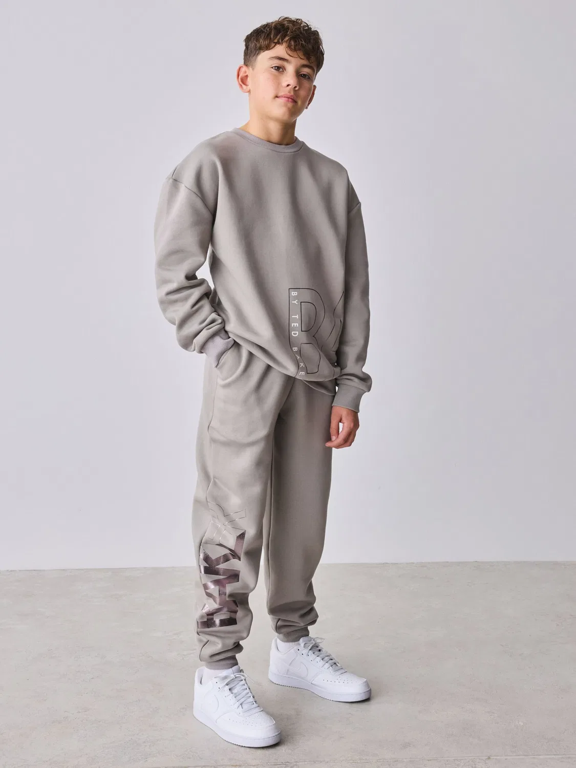 Спортивный костюм Baker by Ted Baker серого цвета — фото 3