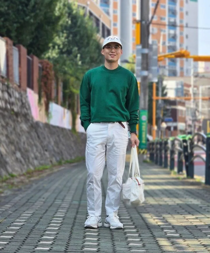 Унисекс кроссовки Heritage Jogger AKIII CLASSIC серого цвета — фото 2