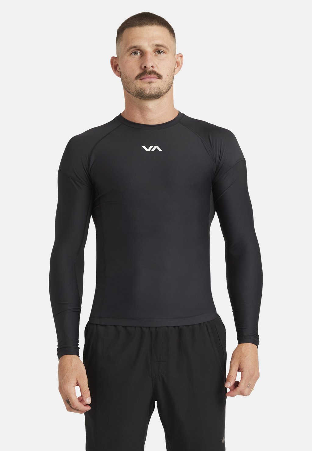 

Футболка с длинным рукавом A COMPRESSIONE A MANICHE LUNGHE RVCA, черный