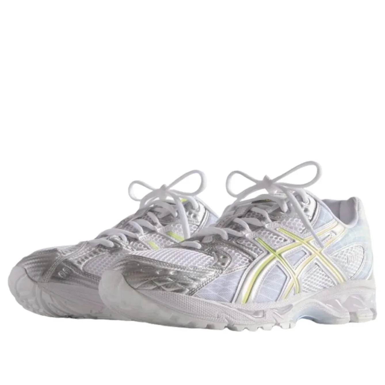 Кроссовки ASICS x Kith Gel-Nimbus 10.1 'Vintage Tech - White', серебро — фото 2