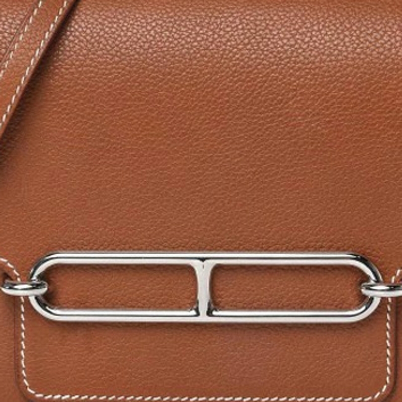

Сумка Roulis Saddle из кожи свиной кожи с носом, ручная наплечная сумка, через плечо женская 34 Fauve светло-палевая HERMES