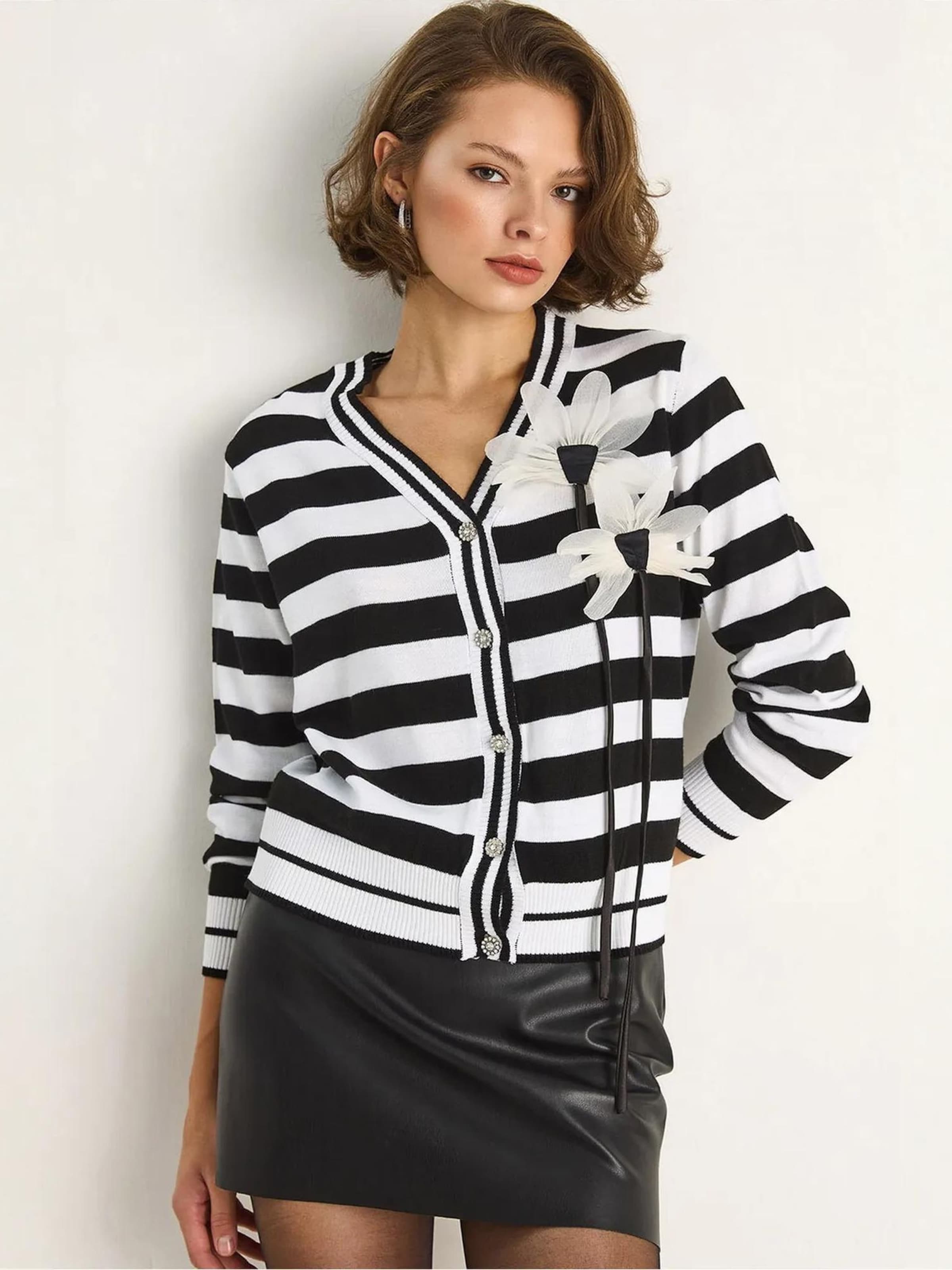 

Bianco Lucci Вязаный кардиган в черном цвете