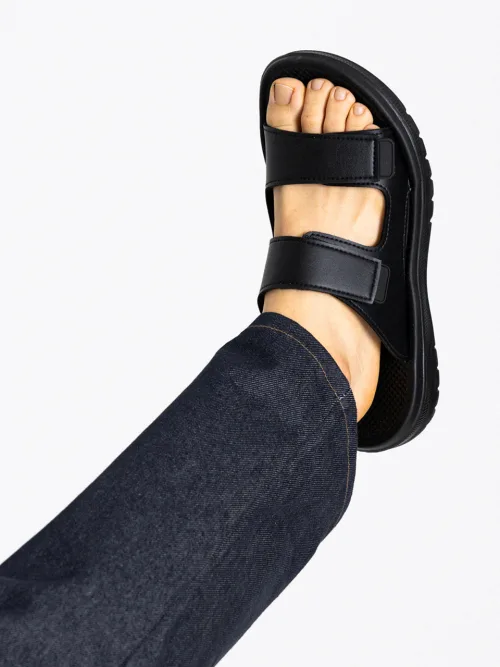 Мужские сандалии с двумя регулируемыми ремнями GO67 Delb Lockdown Two-Strap Slide BSQT by Classy черные — фото 4