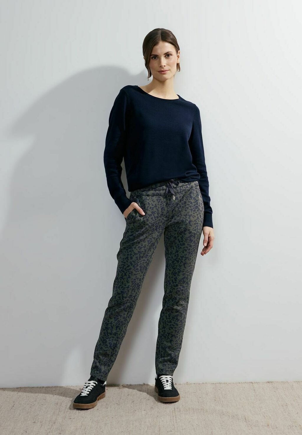

Спортивные брюки CASUAL FIT Cecil, оливковый