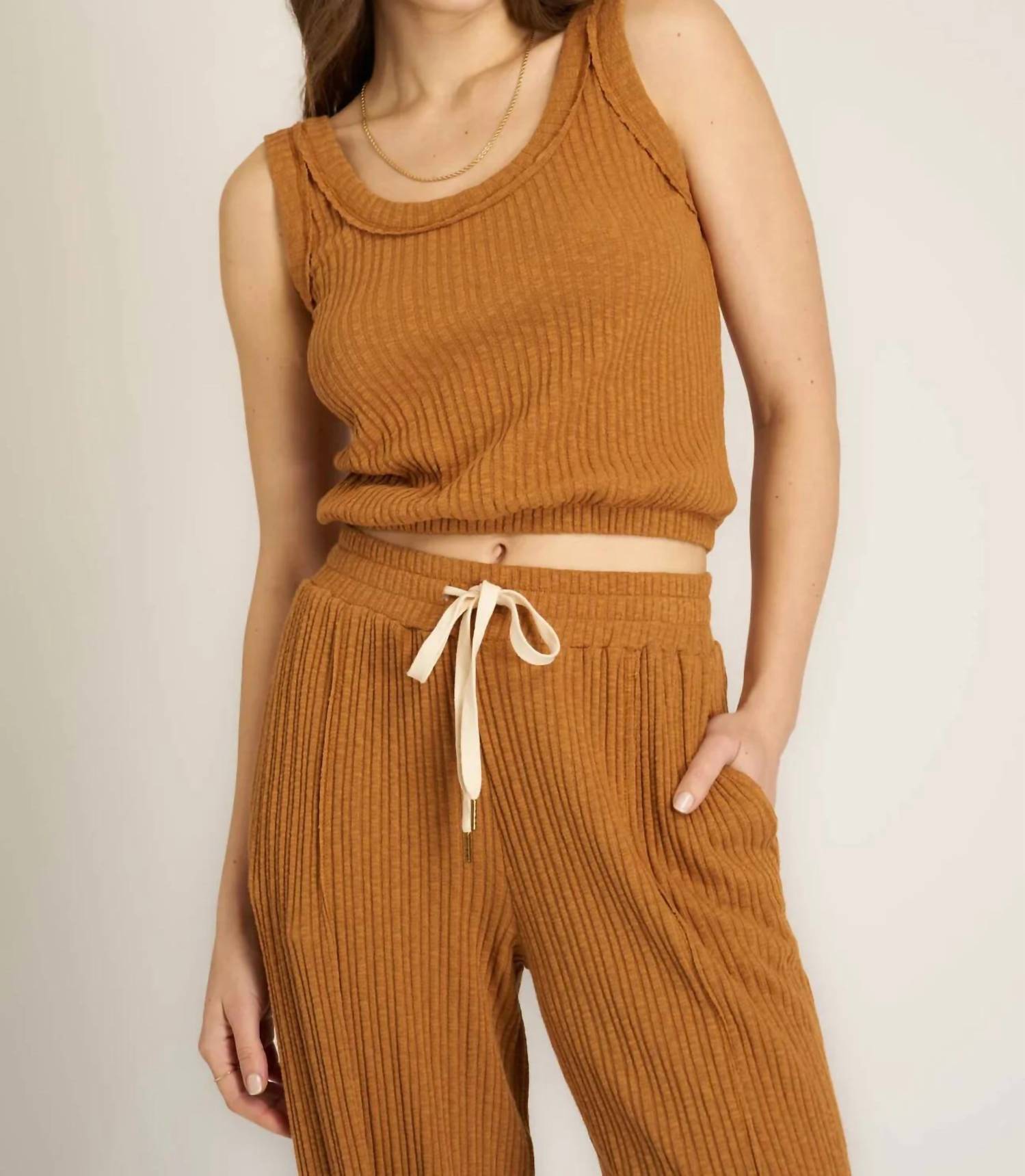 

Топ Luca в цвете седло PROJECT SOCIAL T, Saddle