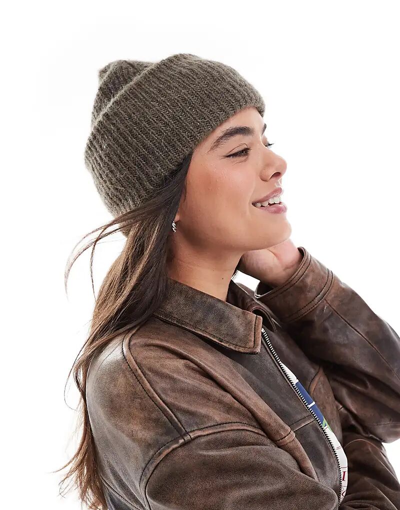 

Толстая ребристая шапка Pieces коричневого цвета