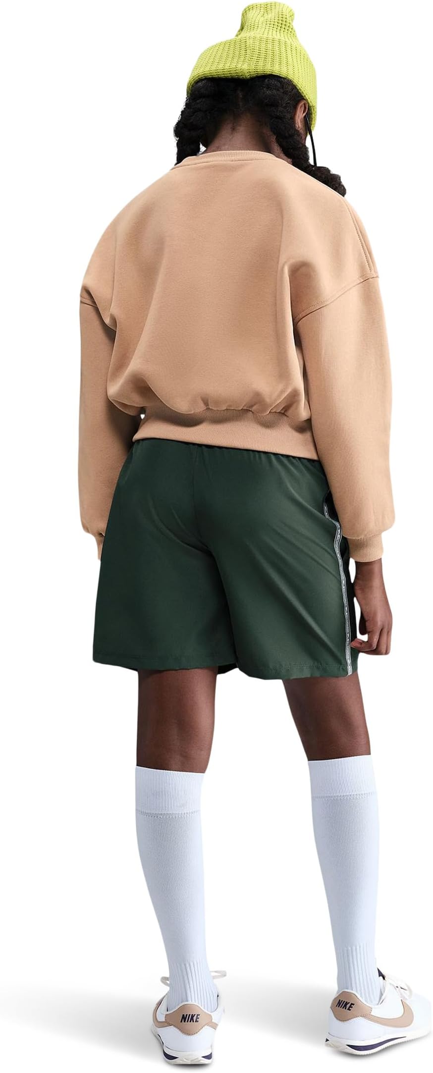 Толстовка Nike Kids Club Fleece Boxy Crew-Neck Sweatshirt, цвет Hemp/Hemp/White — фото 2