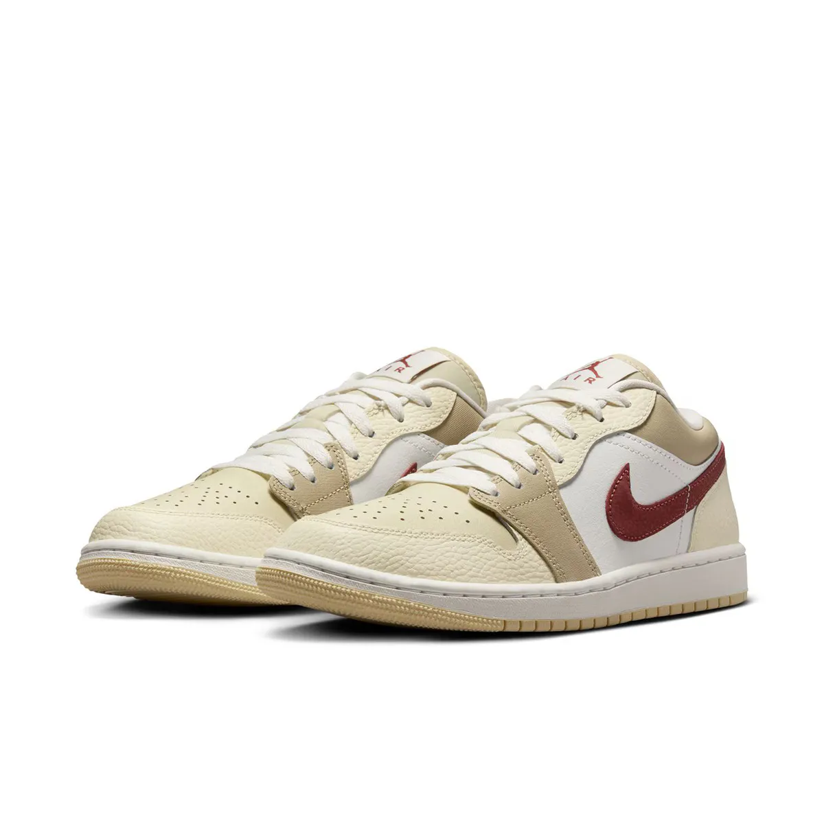 Женские баскетбольные кроссовки Air Jordan 1 Low Jordan, белый — фото 2