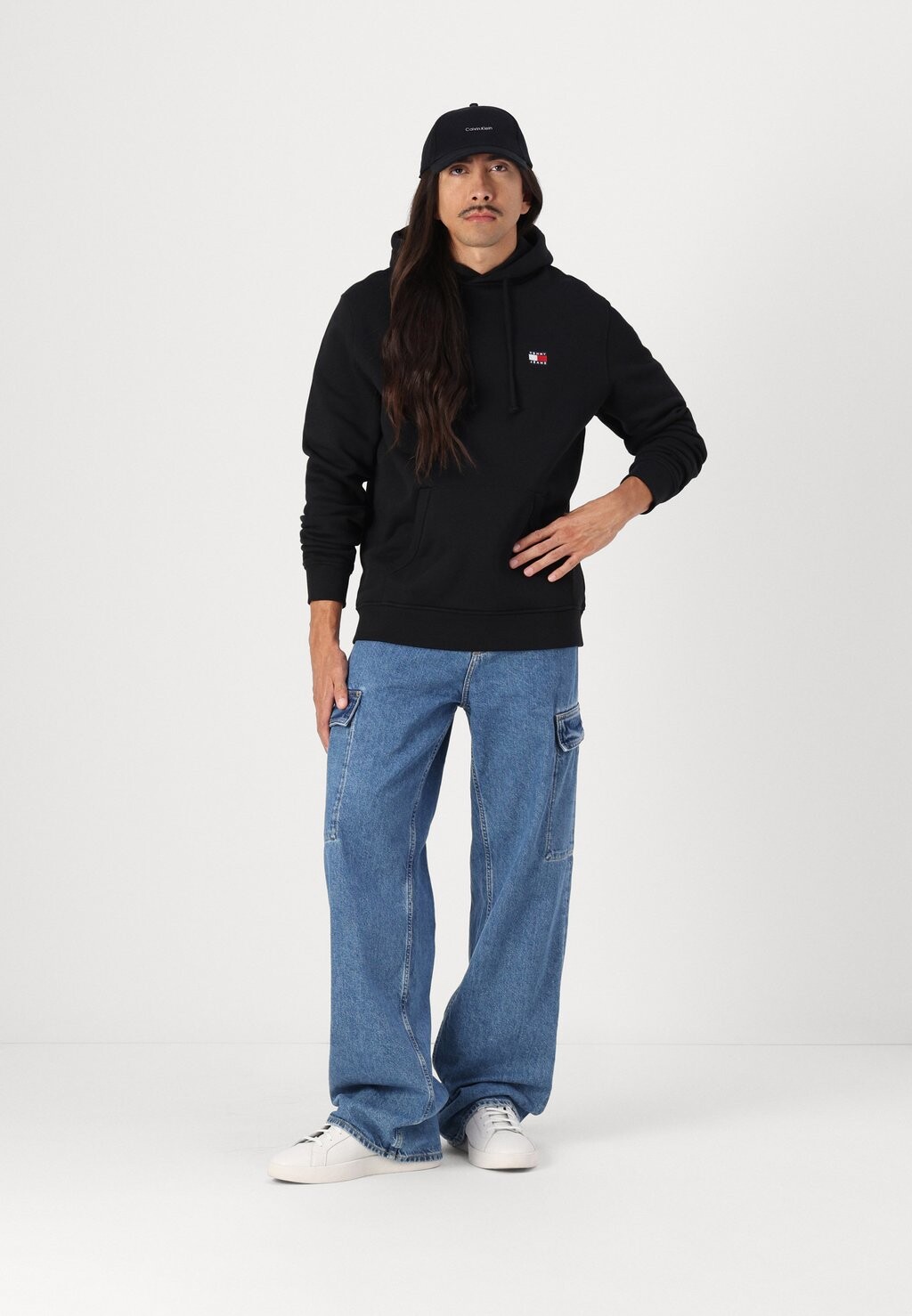 

Толстовка BADGE HOODIE Tommy Jeans, черный