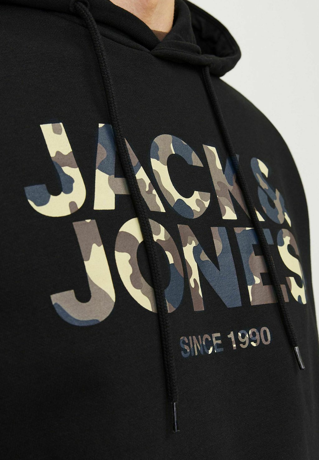 

Толстовка с капюшоном LOGO Jack & Jones, черный