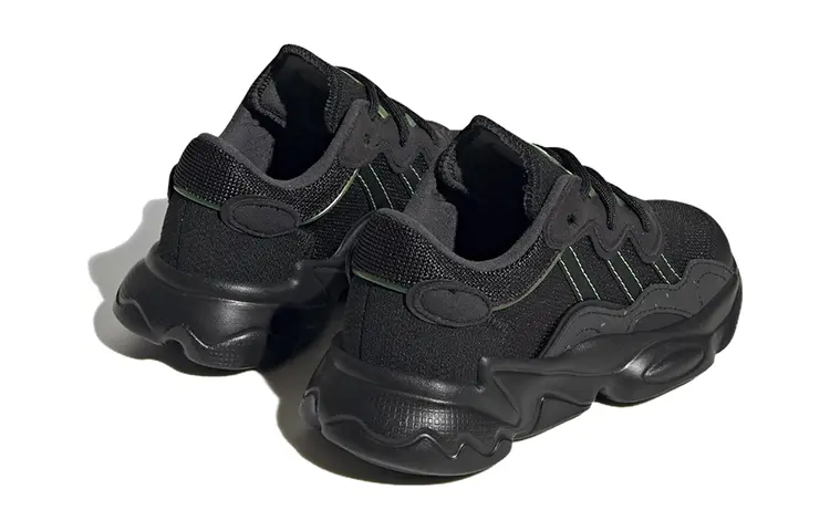 Adidas originals Ozweego Kids Lifestyle обувь для детей — фото 4
