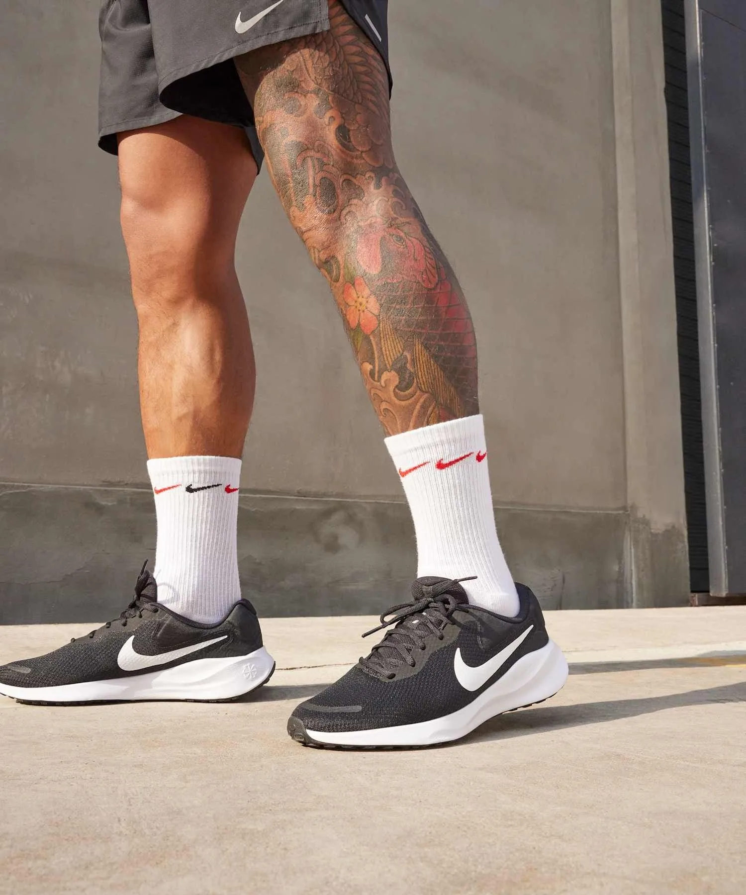 Мужские кроссовки для бега NIKE Revolution 7 FB2207-001 чёрные — фото 3