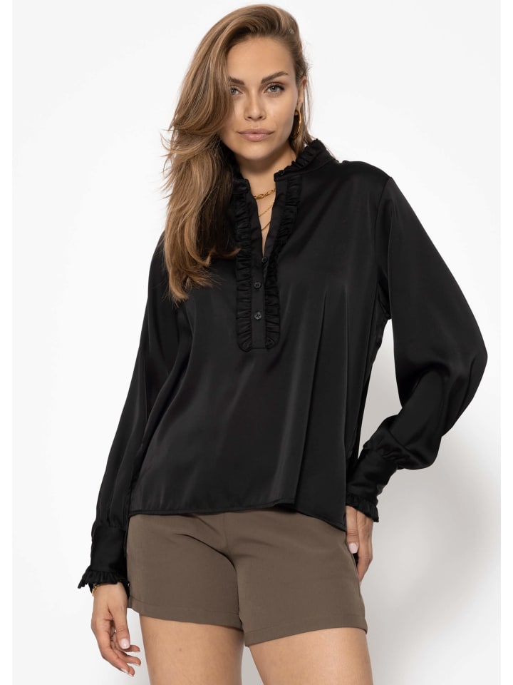 

Атласная блузка с оборками черного цвета SASSYCLASSY