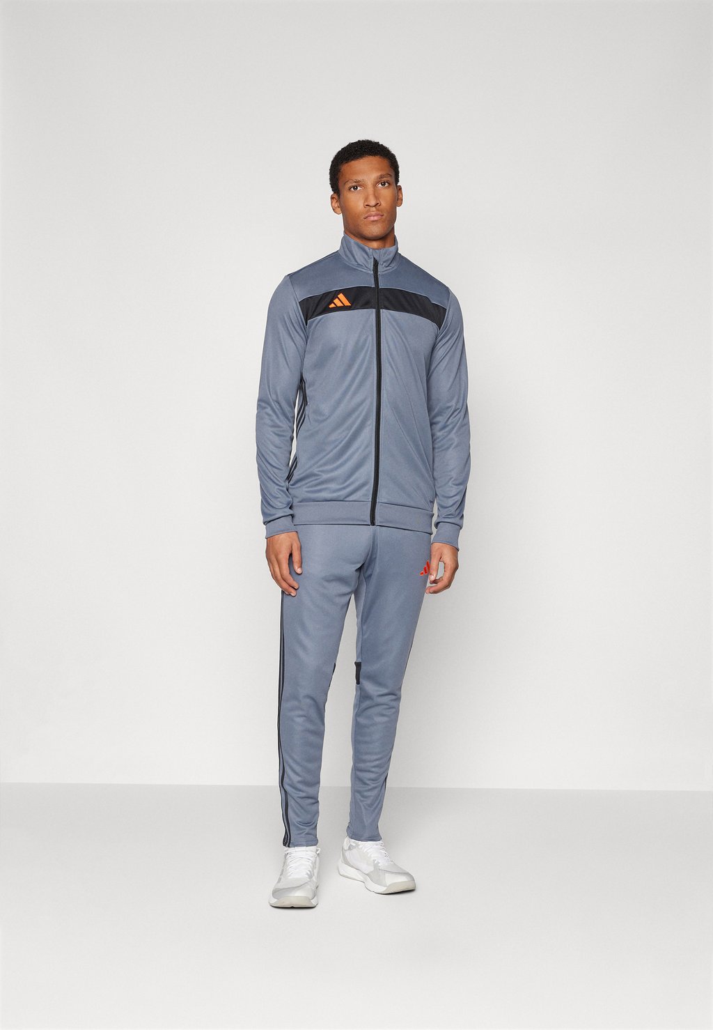 

Спортивный костюм TIRO ESSENTIALS SET adidas Performance, темно-серый