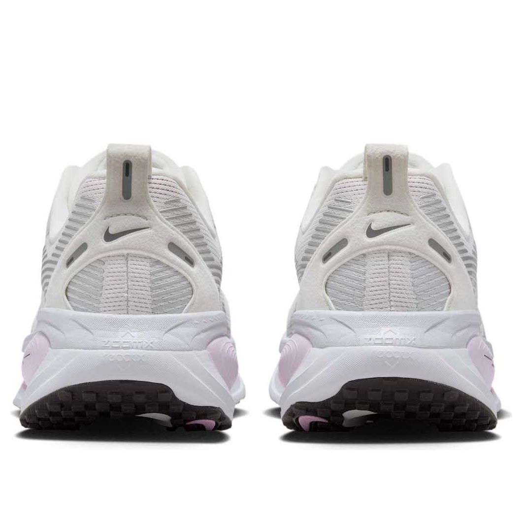 Кроссовки (WMNS) Nike Air Zoom Vomero 18 'Sail Doll Beyond Pink Metallic Silver' — фото 3