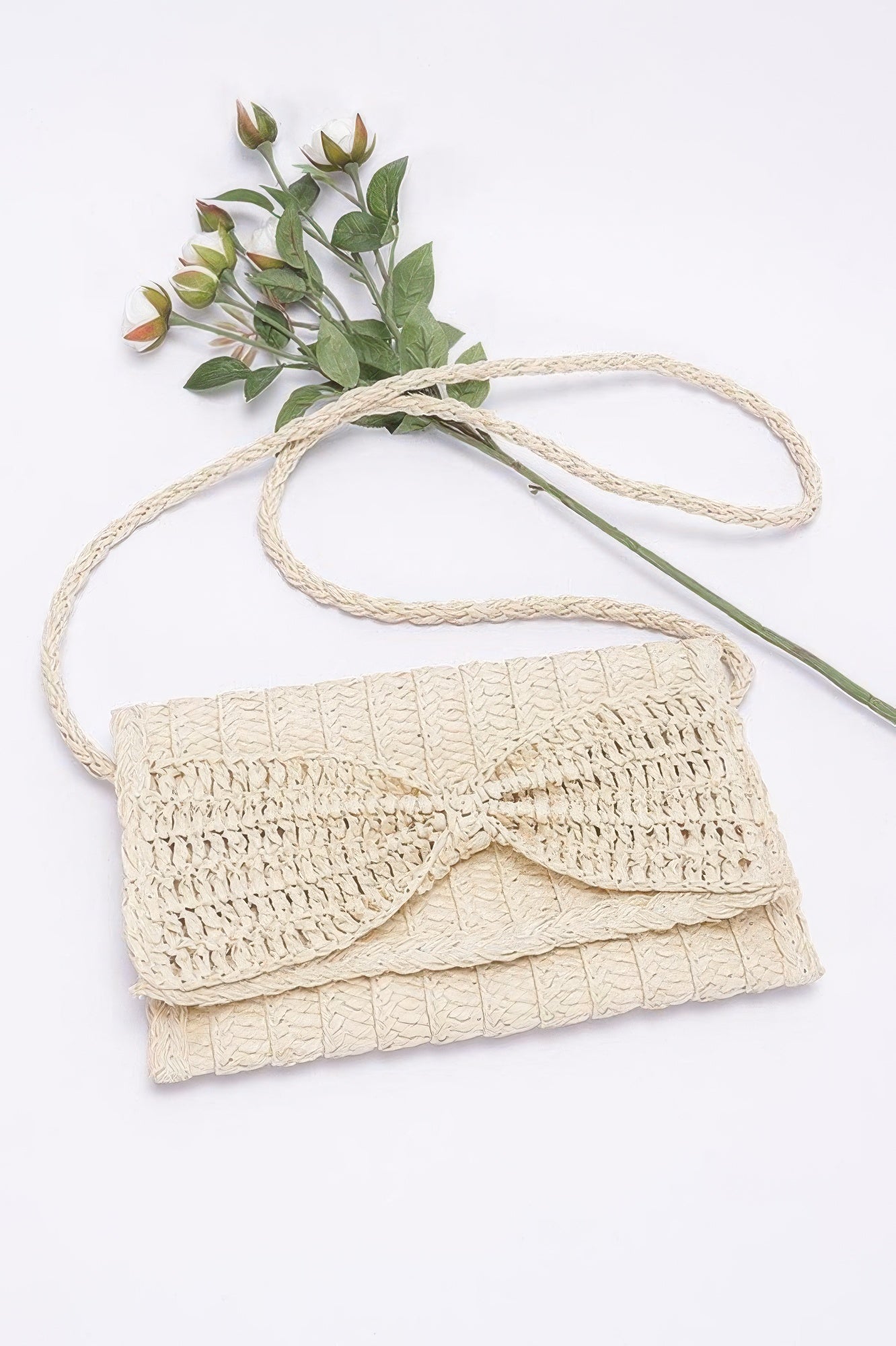 

Искусственная соломенная ручная клатч с клапаном из ленты FASHNZFAB, слоновая кость