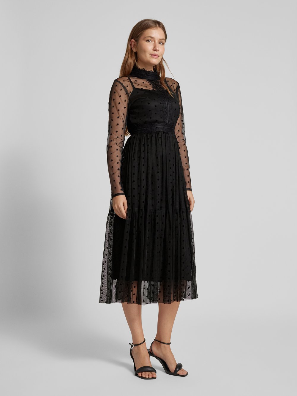 

Коктейльное платье с кружевной отделкой LACE & BEADS, черный