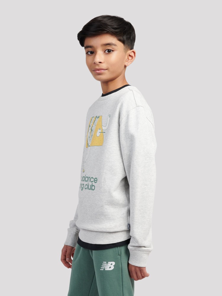 Свитер New Balance Running Club Cartoon Graphic Ft Crew Kids Sweater, ash heather — фото 3