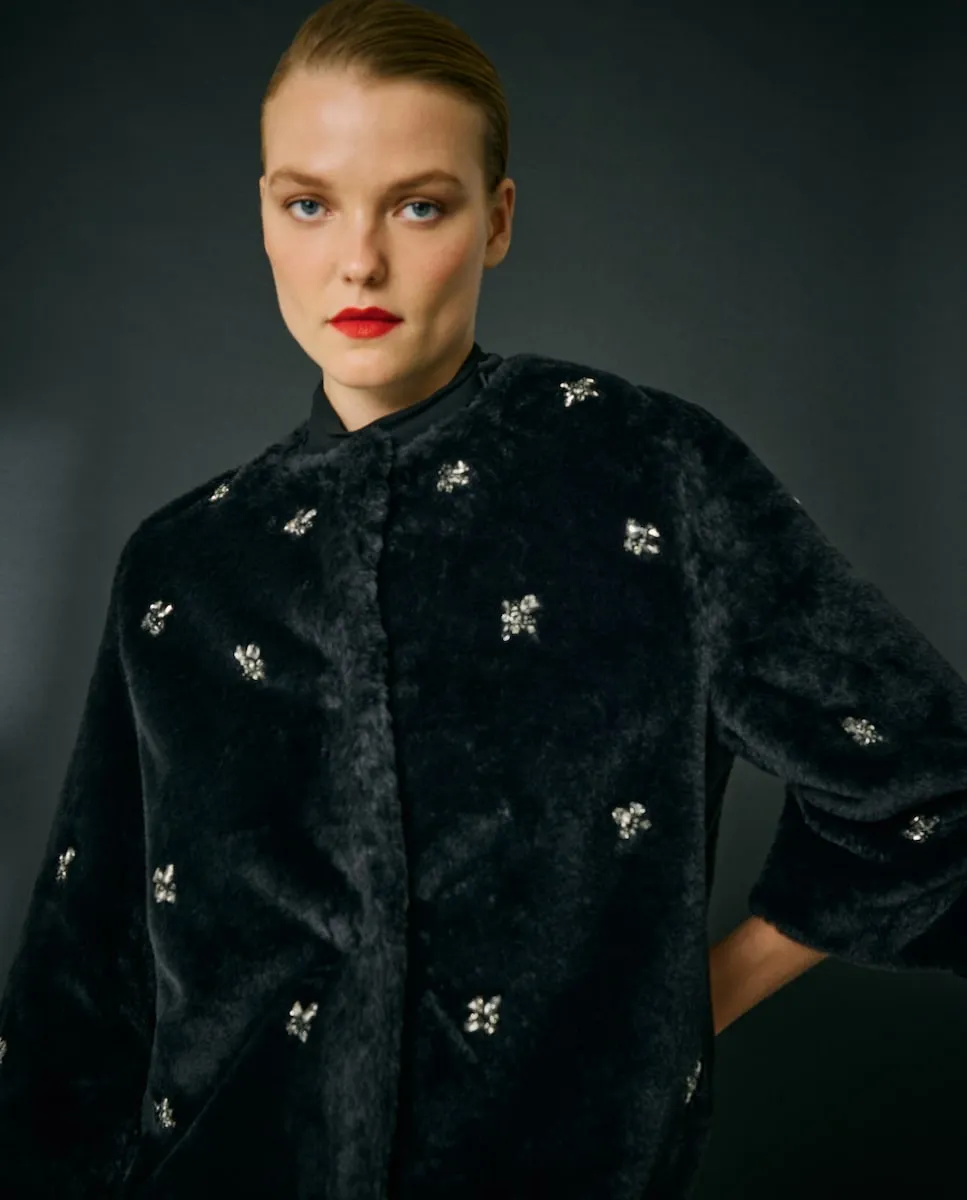 

Женская куртка с мехом и стразами Woman Fiesta El Corte Inglés, черный