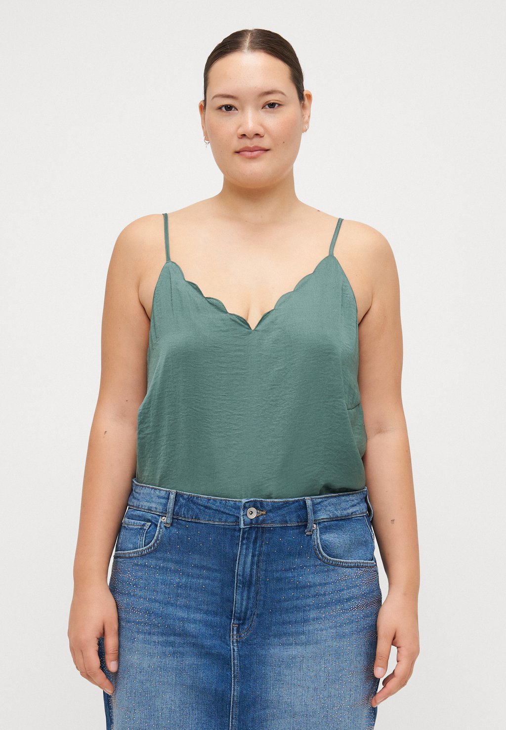 

Топ CARDEBBIE SINGLET WVN ONLY Carmakoma, зеленый