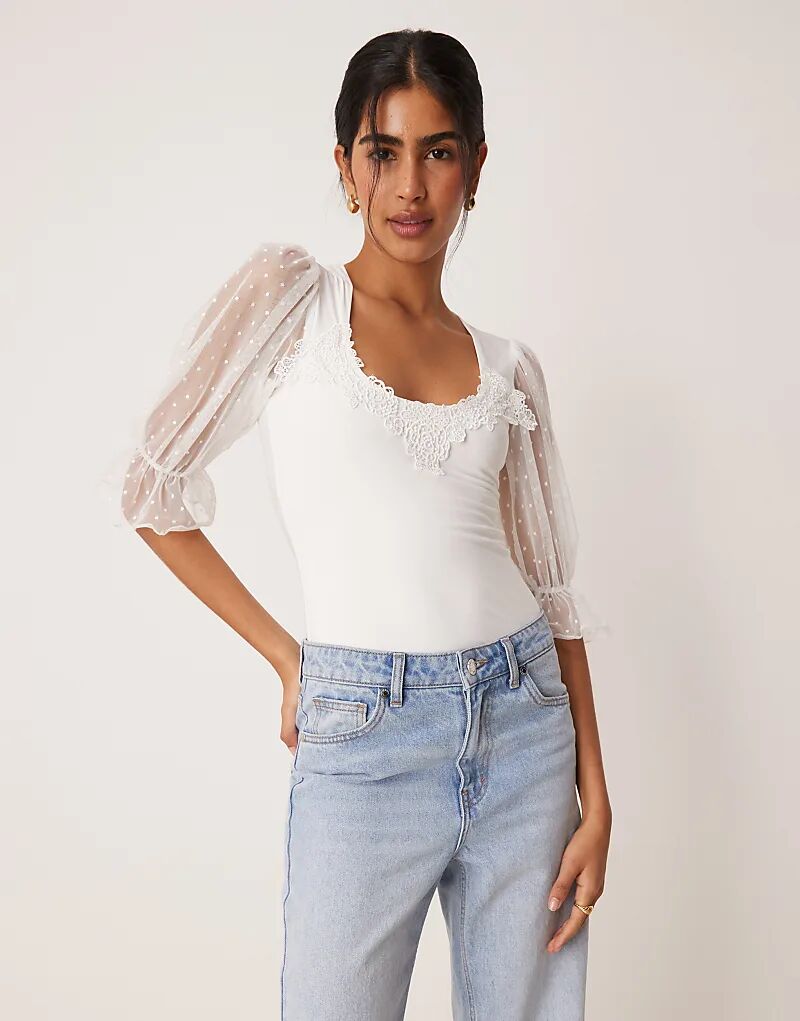 

Боди ASOS DESIGN с фактурной сеткой и вырезом в форме сердца, рукавами-буфами, белый цвет