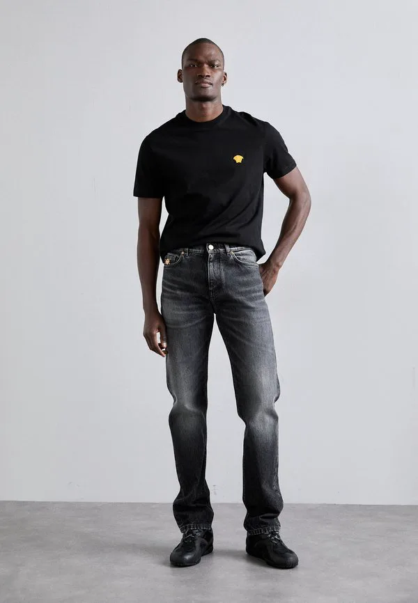 Компактная футболка с изображением медузы в стиле поп-музыки. Versace, Black — фото 2