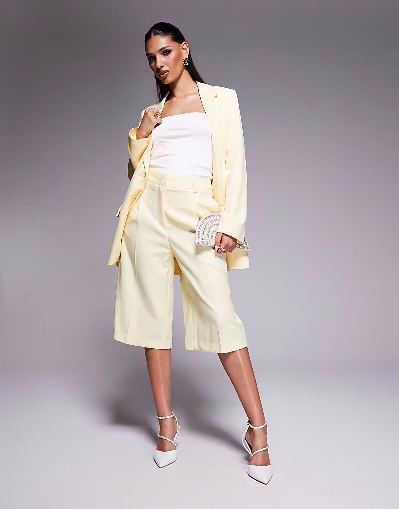 

Костюмные шорты River Island светло-желтого цвета