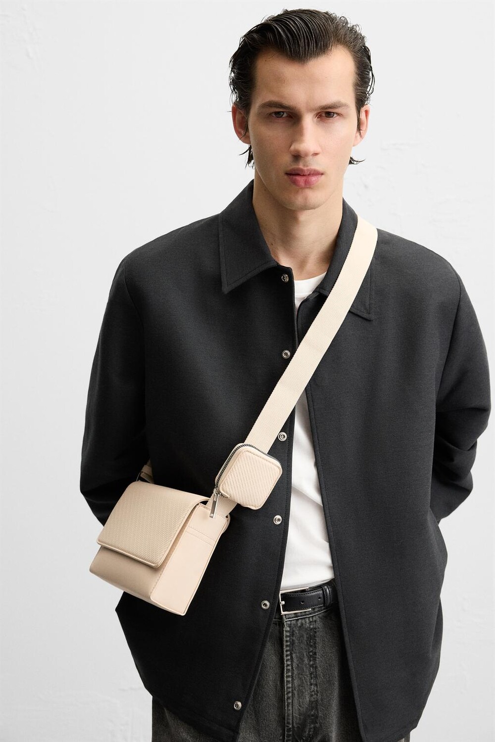 

Прорезиненная сумка через плечо с кошельком ZARA, цвет bone white