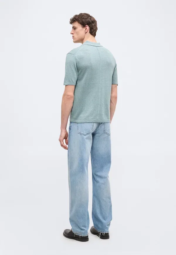 Футболка поло Calvin Klein Johnny, цвет замороженная ель — фото 4