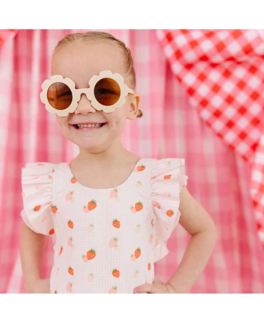 Милый купальник для маленьких девочек с ягодным рисунком Sweet Wink — фото 4