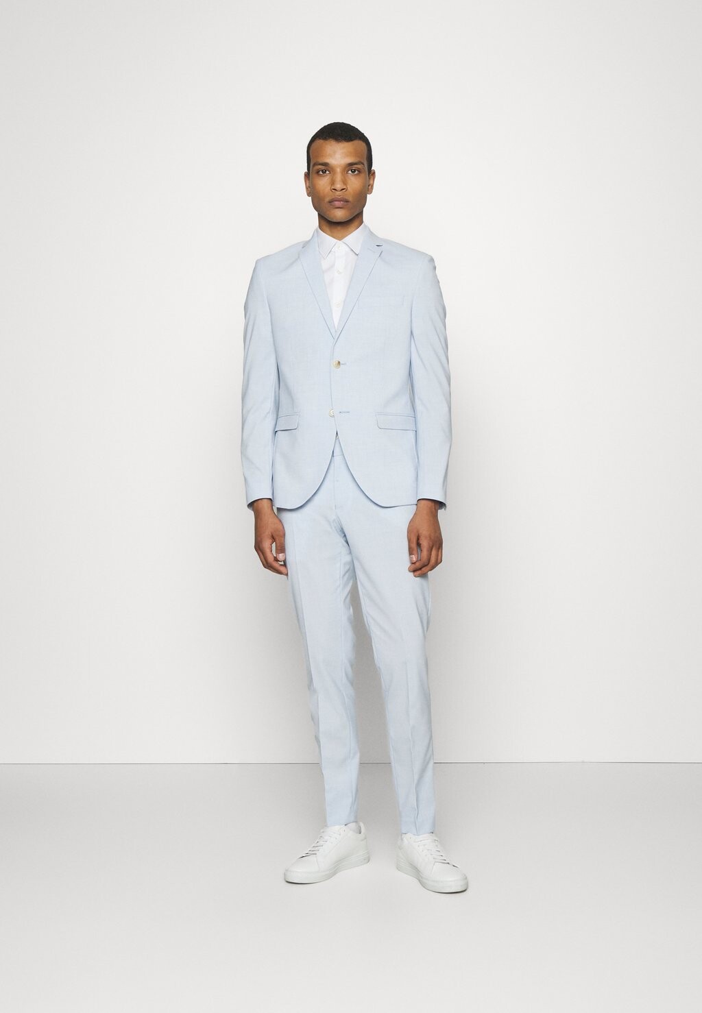 

Костюм THE FASHION SUIT NOTCH Isaac Dewhirst, светло-голубой в крапинку
