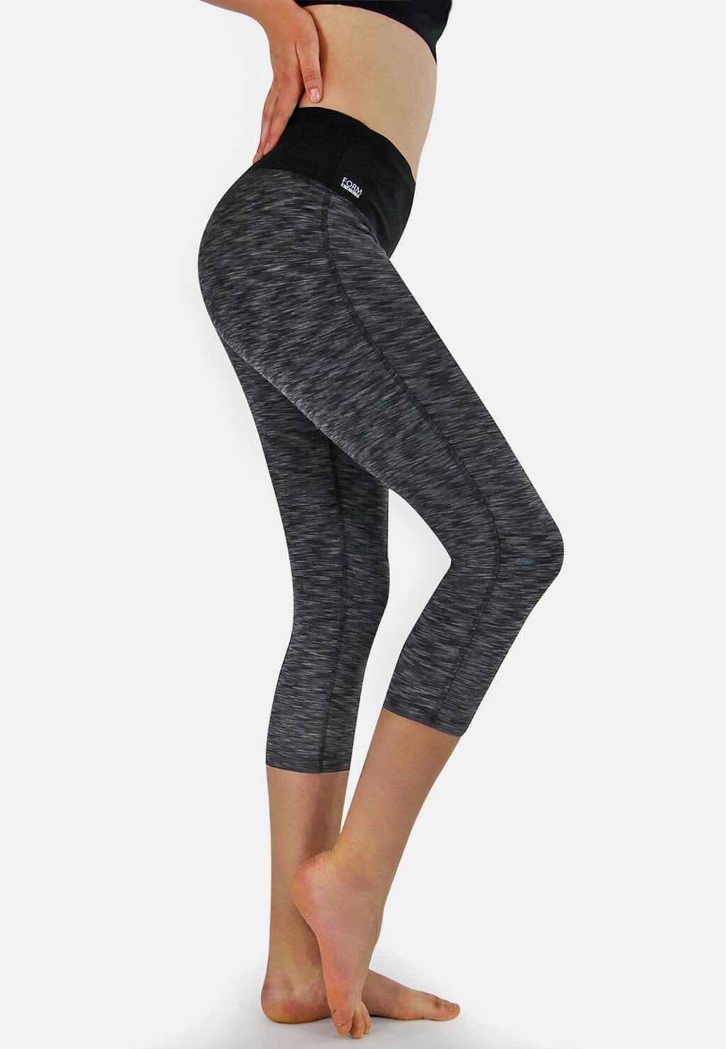 

Брюки 3/4 CAPRI MIT HANDYTASCHE Leggings Formbelt, цвет Mottled Grey