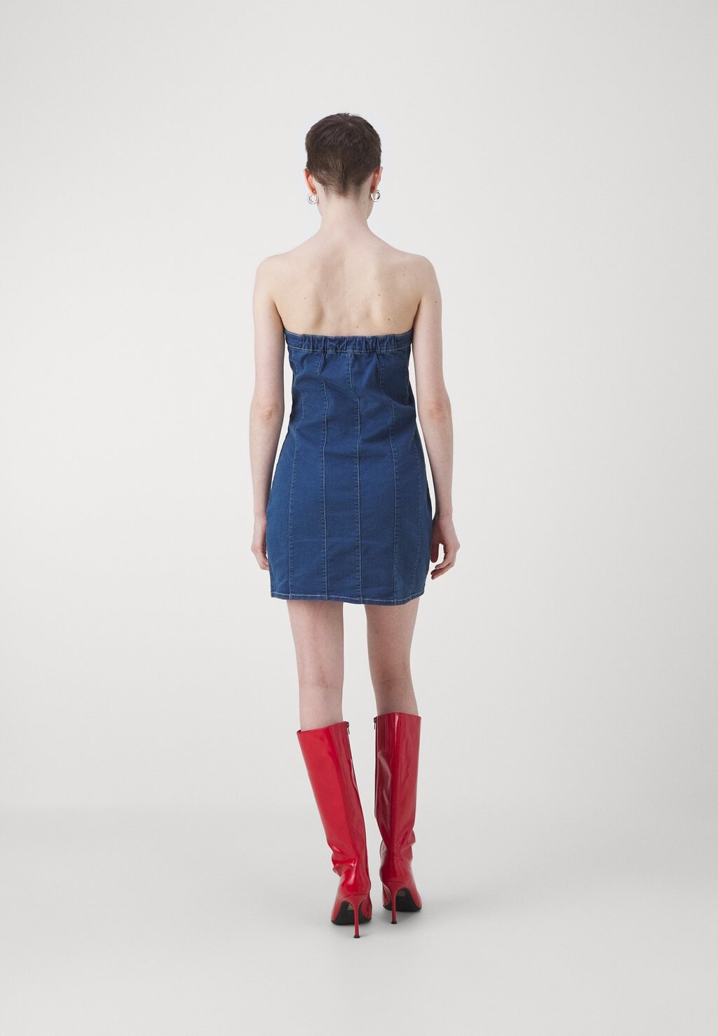 

Платье-футляр BUTTON BANDEAU DRESS Denim Project, синий деним
