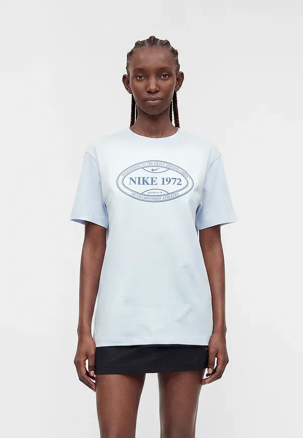 Футболка Nike Sportswear Boxy Tee Print T-Shirt, футбольный серый/размытый синий