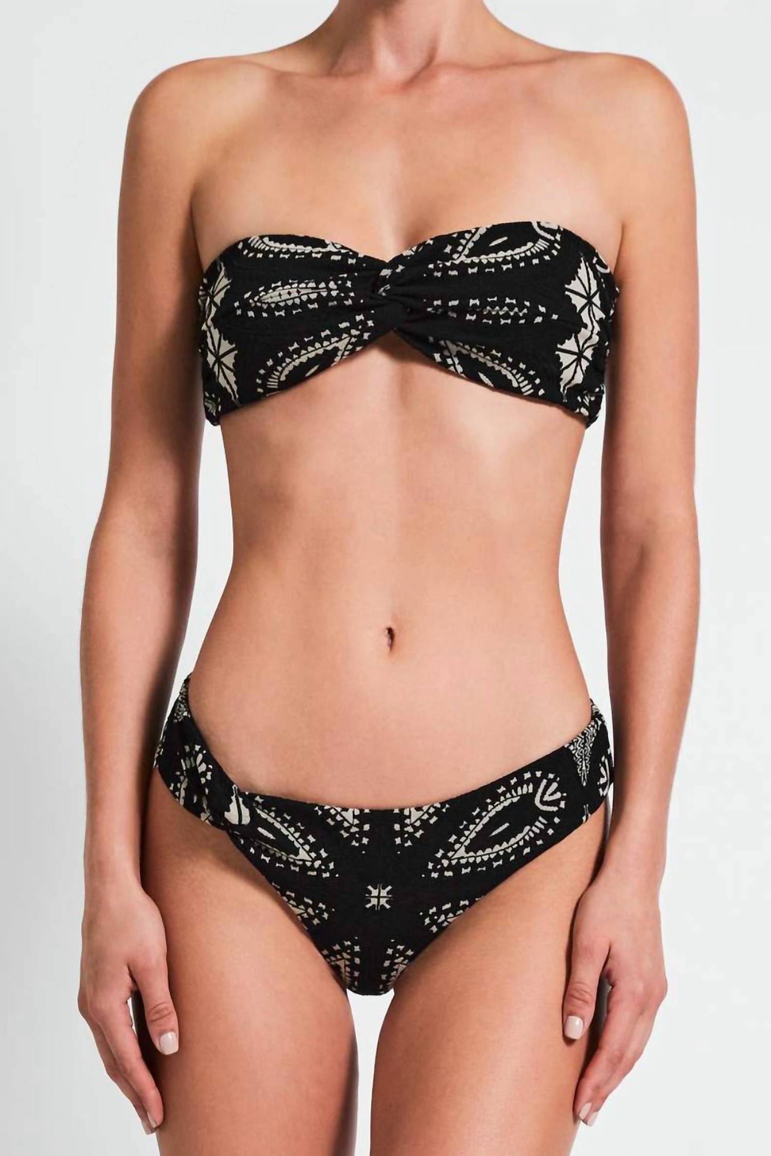 

Низ бикини Tori в черном пейсли Devon Windsor