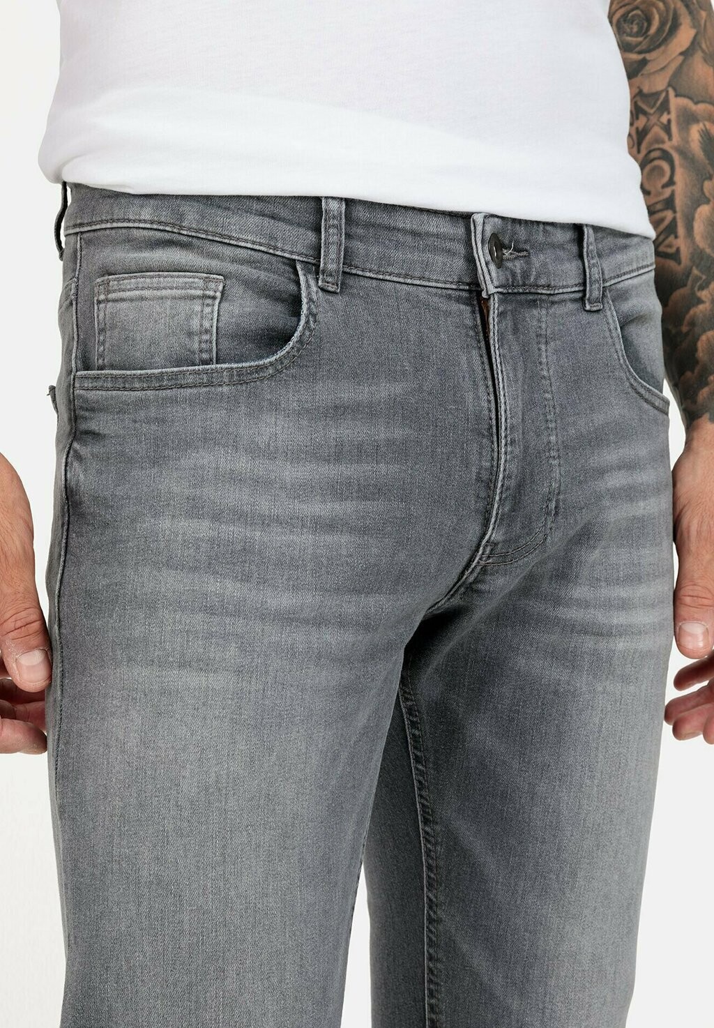 

Джинсы облегающего кроя SLIM FIT MIT STRETCHFUNKTION camel active, светло-серый